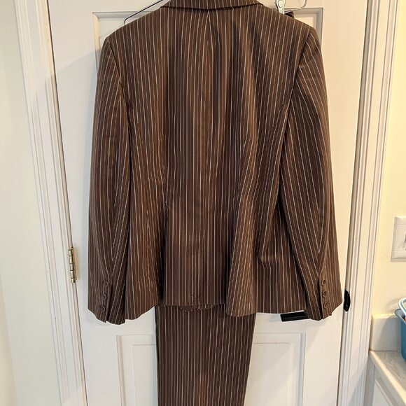 Caslon Brown Pinstripe Pant Suit – Jacket 14 / Pants 16 - Picture 13 of 16